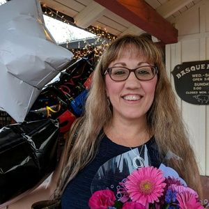 Meet your Posher, Kelly